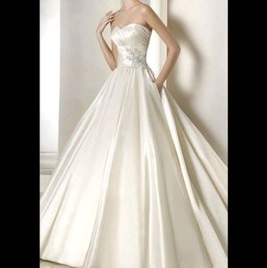 Wedding dress